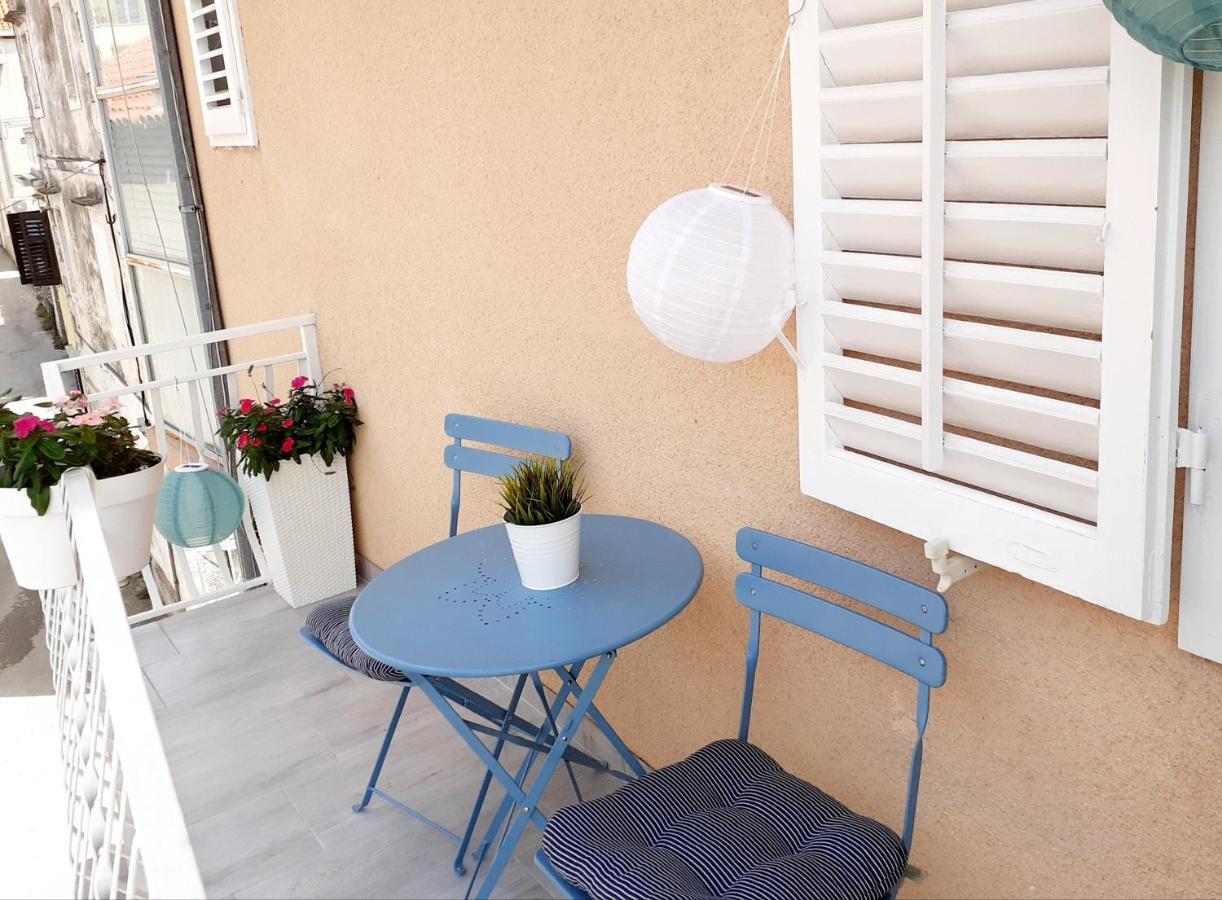 Hotel Nina Baška Voda Esterno foto