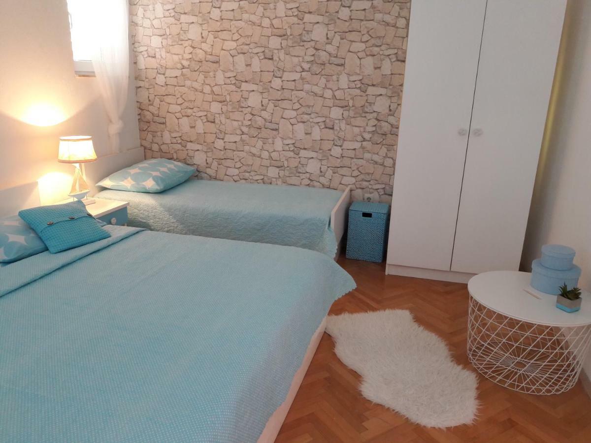 Hotel Nina Baška Voda Esterno foto