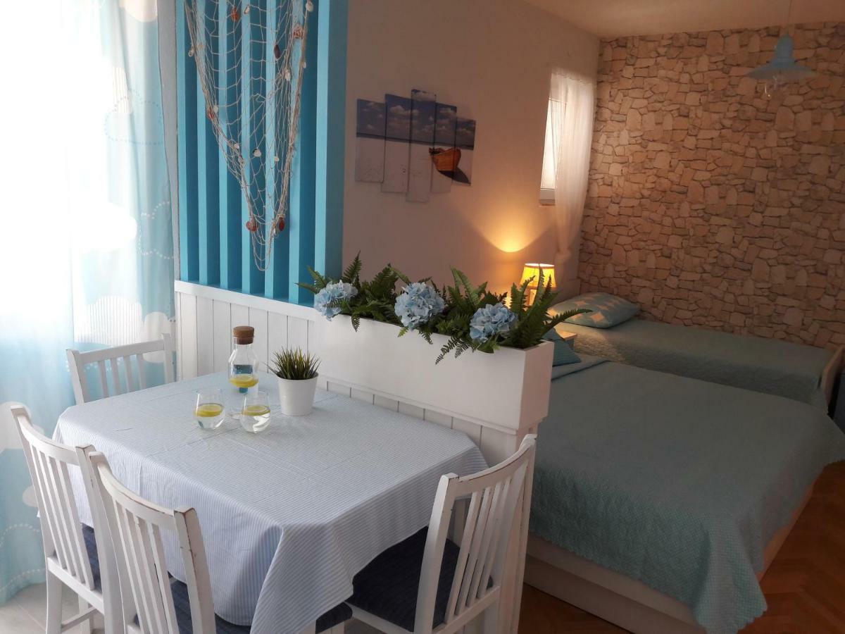 Hotel Nina Baška Voda Esterno foto